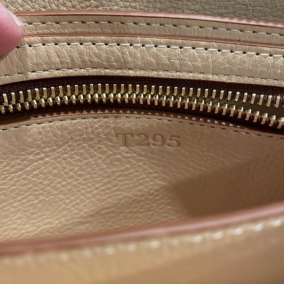 Lotuff The Tripp Bag Marked T295 Leather Crossbody NWT in Natural. P 11 - Picture 4 of 13